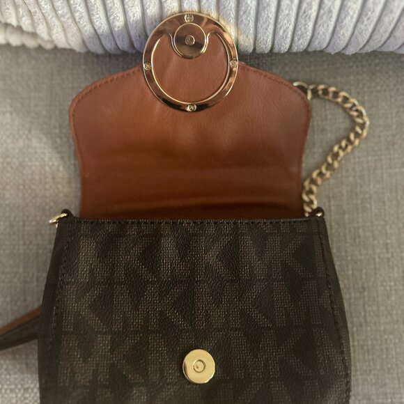 Brand New Michael Kors Mini Crossbody Bag - Picture 3 of 6
